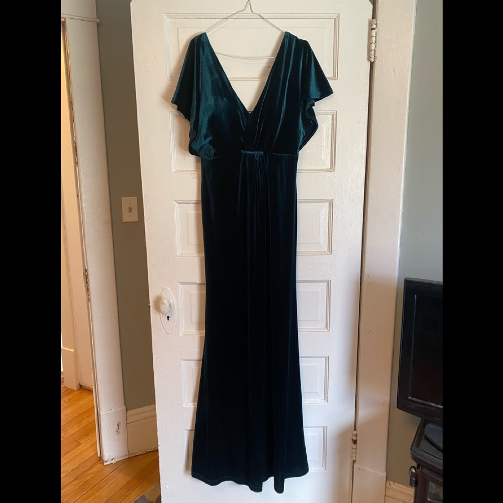 Revelry Velvet Gwen Classic Emerald bridesmaid dress